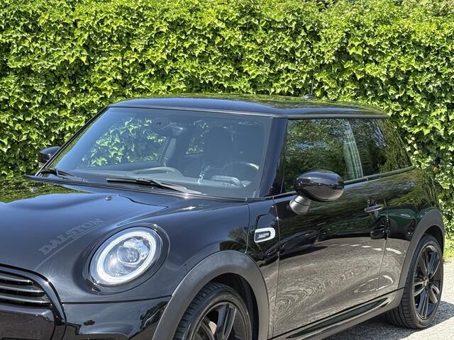 Mini John Cooper Works Mini 1.5 | Dalston Edition | JCW uitvoering | JCW Sportstoel. | Comfort Access.
