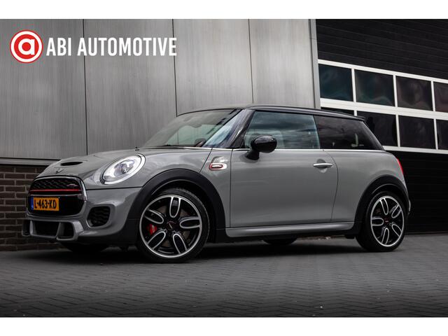 Mini John Cooper Works 2.0 232 pk Chili / Head-Up/ Harman&Kardon/ Led-Koplamp/ Sport-Stoelen/ Park.Sens/ Sport-Uitlaat/ Climate/ Cruise-Controle/ 18'' LMV