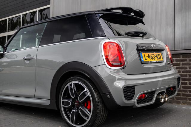 Mini John Cooper Works 2.0 232 pk Chili / Head-Up/ Harman&Kardon/ Led-Koplamp/ Sport-Stoelen/ Park.Sens/ Sport-Uitlaat/ Climate/ Cruise-Controle/ 18'' LMV