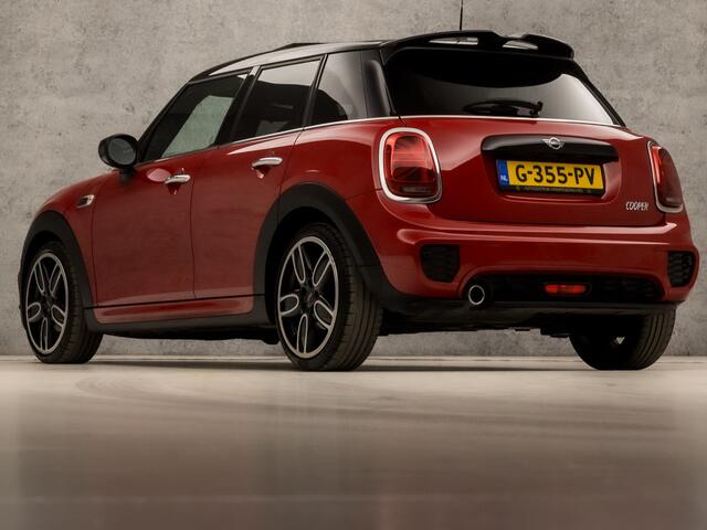 Mini John Cooper Works Mini 1.5 JCW Pack Automaat (PANORAMADAK, GROOT NAVI, KUIPSTOELEN, DEALER ONDERHOUDEN, STOELVERWARMING, LEDER/ALCANTARA, HARMAN/KARDON, SPOILER, NIEUWE APK, NIEUWSTAAT)
