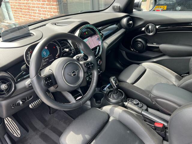 Mini John Cooper Works Mini 2.0 S JCW AUT 5D. PANO / CARPLAY / 2023