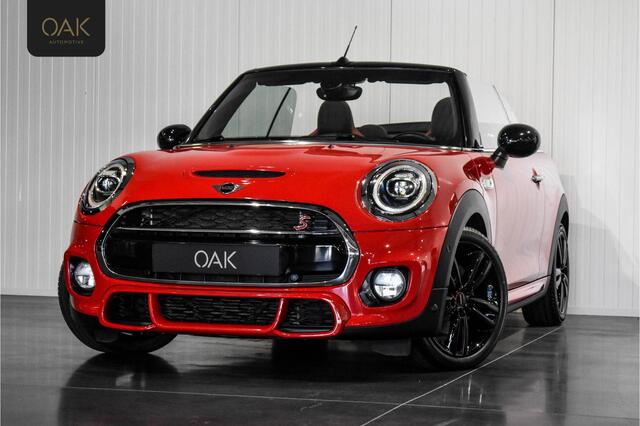 Mini John Cooper Works Cabrio 2.0 S Aut. | JCW-Trim | Navigatie | Alcantara | Camera | 17"LM | Chili Red