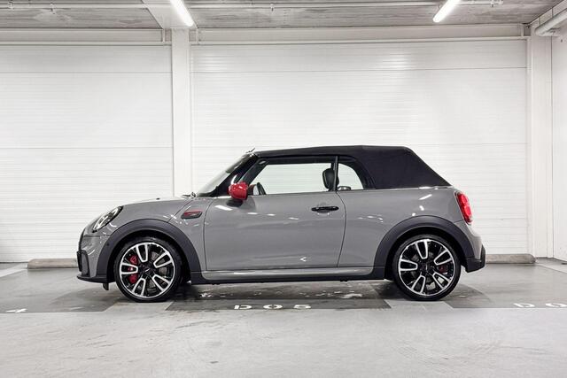 Mini John Cooper Works Cabrio | Harman Kardon | Head-Up Display | Adaptieve Cruise Control | 18" JCW Circuit Spoke