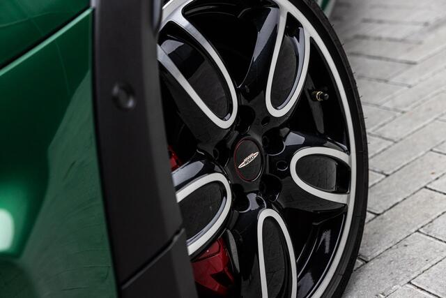 Mini John Cooper Works Mini Cabrio 2.0 Chili | 231pk | Harman/Kardon | Adaptieve Cruise Control | Sfeerverlichting | Sportstoelen | Union Jack Achterlichten | HUD | Groot Navigatie |