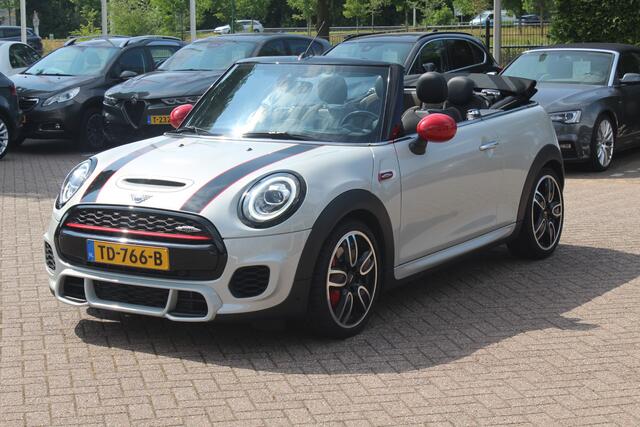 Mini John Cooper Works Mini Cabrio 2.0 Chili / Full options / Camera / JCW Package / Head-up display / DAB / Harman Kardon