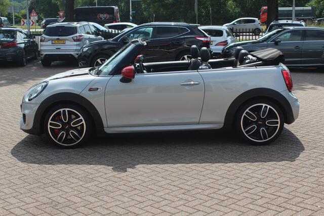 Mini John Cooper Works Mini Cabrio 2.0 Chili / Full options / Camera / JCW Package / Head-up display / DAB / Harman Kardon