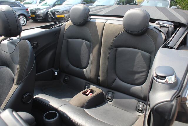 Mini John Cooper Works Mini Cabrio 2.0 Chili / Full options / Camera / JCW Package / Head-up display / DAB / Harman Kardon