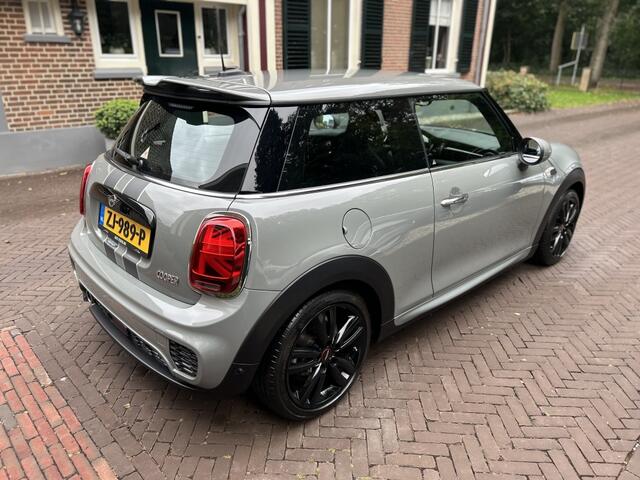 Mini John Cooper Works Mini 1.5 JCW Pack, Navi, Carplay, Sportstoelen, NL-auto