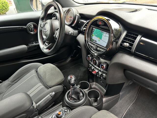 Mini John Cooper Works Mini 1.5 JCW Pack, Navi, Carplay, Sportstoelen, NL-auto