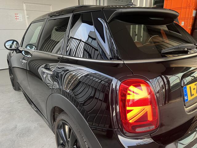 Mini John Cooper Works Mini 1.5 Cooper Pack | AUTOMAAT | LEDER | SCHUIF/KANTELDAK | CARPLAY/ANDROID | NAVI | CRUISE CONTROL | PDC V+A | CLIMATE CONTROL | LMV 18'' | STOELVERWARMING | KEYLESS | BLUETOOTH