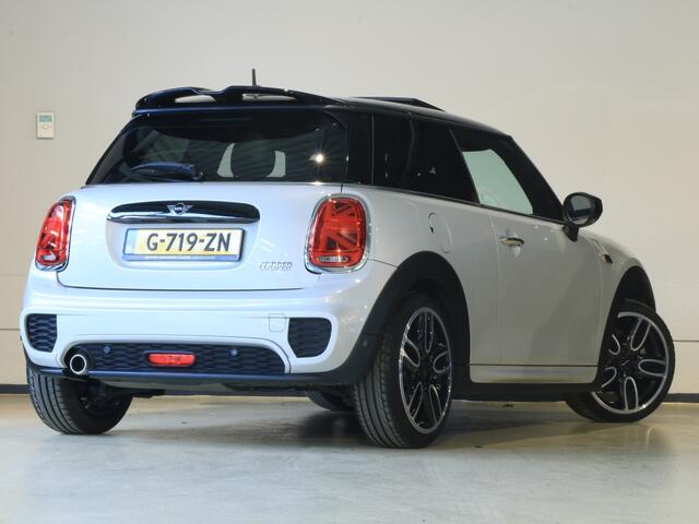 Mini John Cooper Works Mini 1.5 JCW * Schuifdak * NL-auto * Lage km