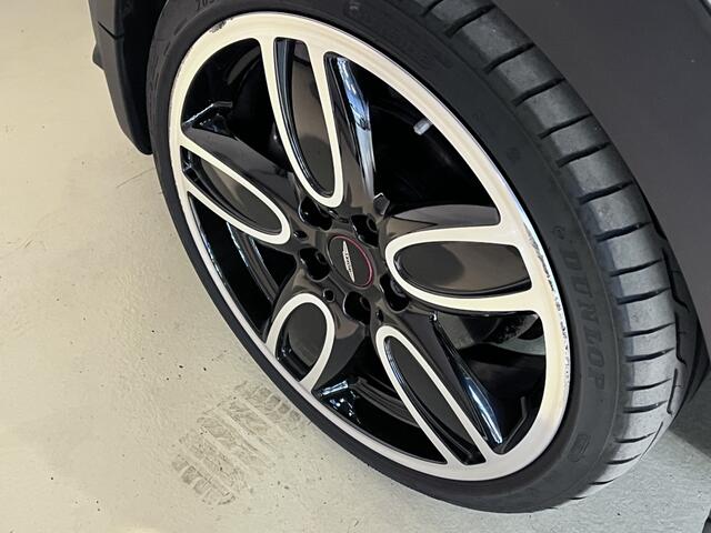 Mini John Cooper Works Mini 1.5 JCW * Schuifdak * NL-auto * Lage km