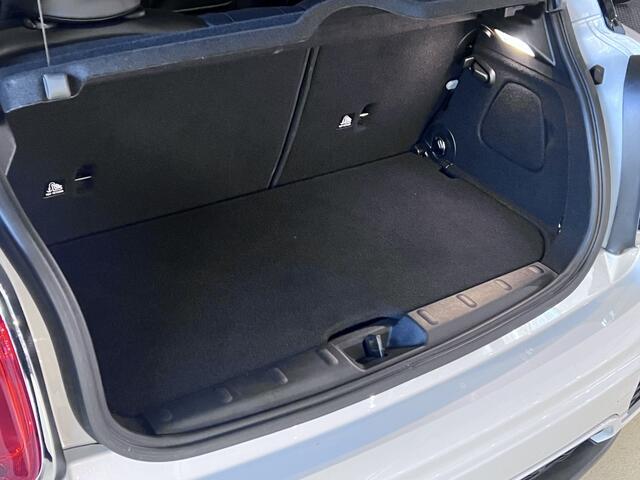 Mini John Cooper Works Mini 1.5 JCW * Schuifdak * NL-auto * Lage km