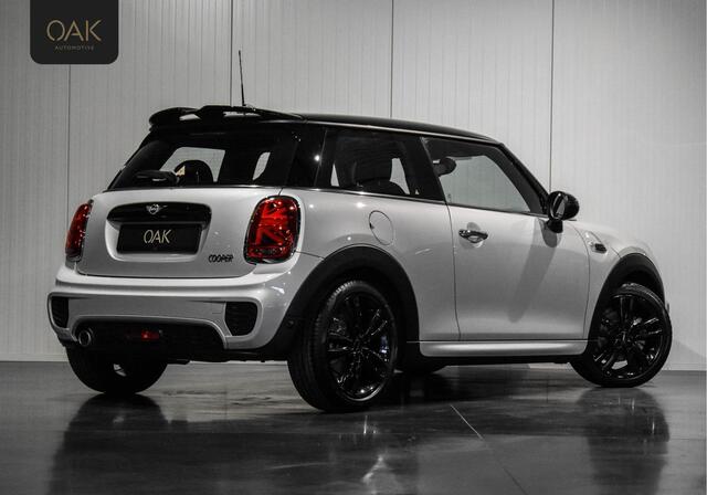 Mini John Cooper Works Mini 1.5 | JCW-Trim | Navigatie | Half Leder | LED | PDC | 17"LM | NL Auto | White Silver