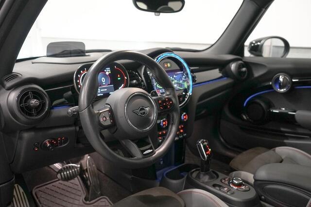 Mini John Cooper Works Mini 2.0 Panoramadak | 18" | Adapt. Cruise Control | Head Up