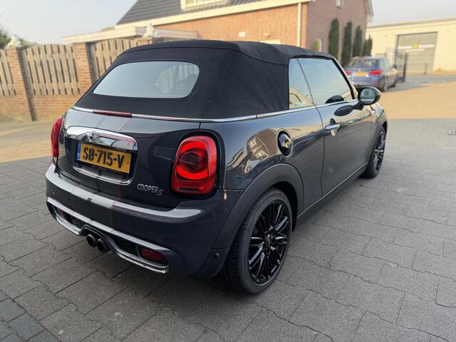 Mini John Cooper Works Mini Cabrio 2.0 S JCW