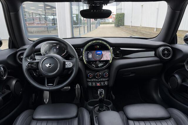 Mini John Cooper Works Mini 2.0 Essential | NL-Auto/Leder/Pano-schuifdak/Camera/