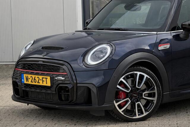 Mini John Cooper Works Mini 2.0 Essential | NL-Auto/Leder/Pano-schuifdak/Camera/