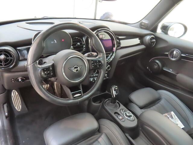 Mini John Cooper Works Mini 2.0 Essential | 43.000 KM | Leder | Panoramadak | Full Options. | Verwacht!