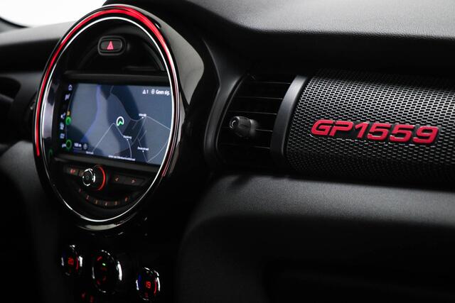 Mini John Cooper Works Mini 2.0 GP Pink Edition | COMFORT PACK | DAB | APPLE | DRAADLOZE LADER | NAVIGATIE