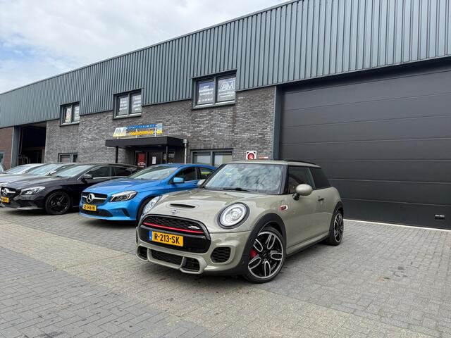 Mini John Cooper Works Mini 2.0 Chili | 1E EIGENAAR | 12MND GARANTIE | 230PK | PANO | ACC | CARPLAY | LED | HEAD-UP | NAVI | DAB |
