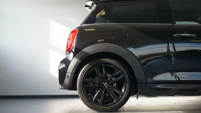 Mini John Cooper Works 1.5 Kings Cross | JCW | Navi | Keyless | PDC | HK