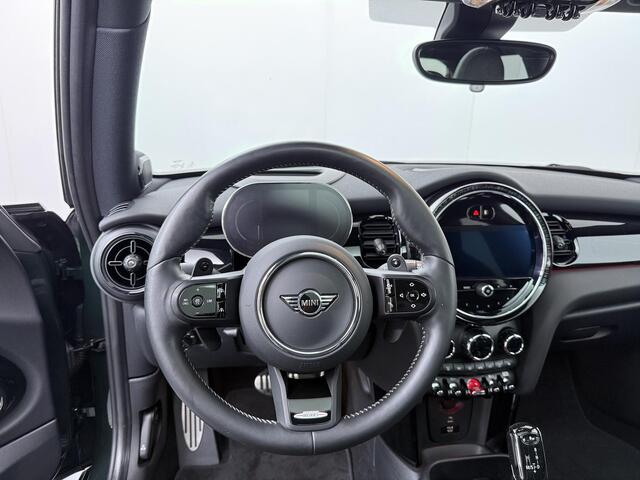 Mini John Cooper Works 3-deurs JCW-Pack | Stoel- en Stuurverwarming | Adaptive Cruise | Harman Kardon | Panoramadak