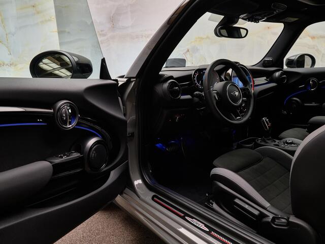 Mini John Cooper Works 2.0 Cooper pano, HUD, H/K, DCC, keyless, ACC, LED, navi+, NP60k