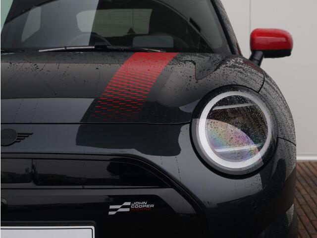 Mini John Cooper Works 3-Deurs JCW XL 54.2 kWh | Comforttoegang | Panoramadak | Elektr. Stoelen | Harman Kardon | Head-Up | Driving Assistant Plus | 18"LM |
