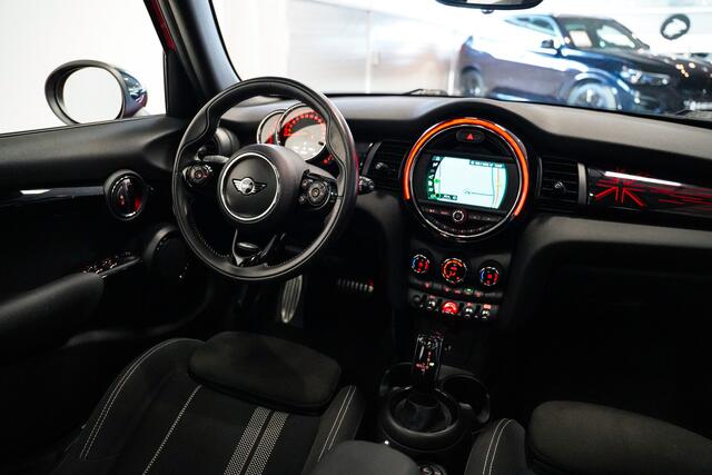 Mini John Cooper Works S 2.0 192 pk JCW|Pano dak|Led|Car play|Sportstoelen