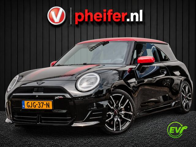 Mini John Cooper Works 3-Deurs E Cooper XL 40.7 kWh Panoramadak/ Head up/ Led/ Stoelmassage/ Harman-Kardon/ Camera/ Stoel-stuurverwarming