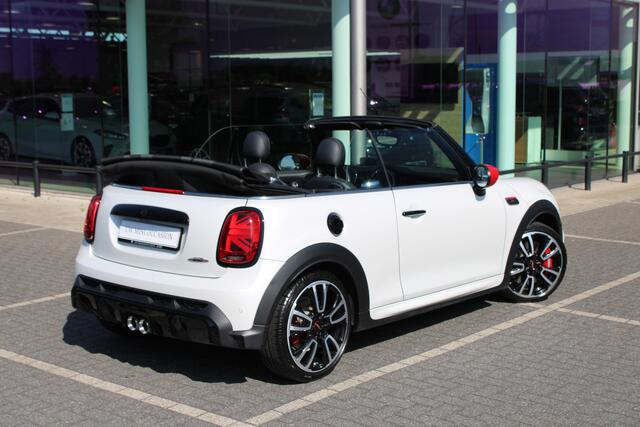 Mini John Cooper Works Cabrio Automaat / Sportstoelen / Comfort Access / Achteruitrijcamera / Active Cruise Control / Harman-Kardon / Head-Up