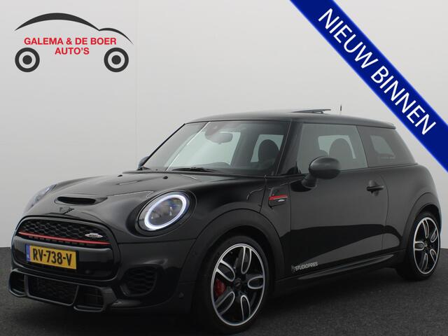 Mini John Cooper Works 3-Deurs 2.0 Chili ORIG NLD / PANORAMADAK / HARMAN-KARDON / KEYLESS / CAMERA / FULL LED / NAVI / PDC