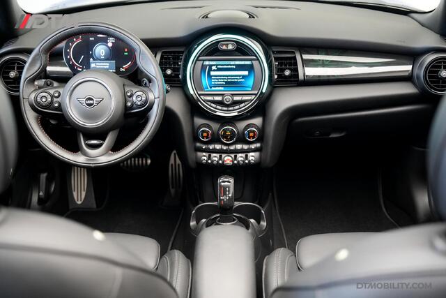 Mini John Cooper Works Cabrio 2.0 | Martini Racing |