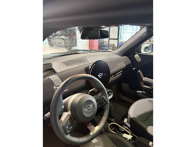 Mini John Cooper Works Aceman E L 42.5 kWh Panoramadak | Harman Kardon | 360-Camera | Head-Up Display | Stoelverwarming
