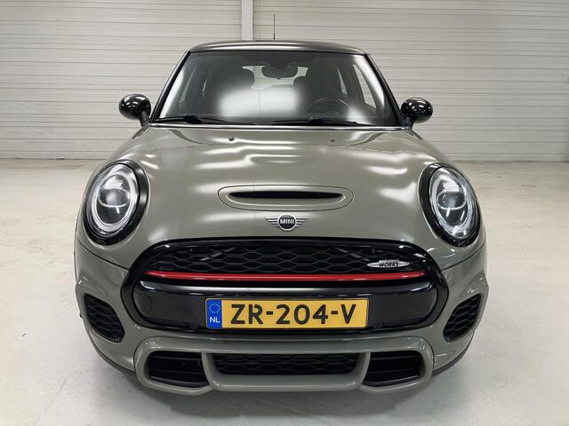 Mini John Cooper Works 3-Deurs 2.0 Chili / Nederlandse Auto / Eerste Eigenaar / Dealer Onderhouden / 231 PK /Elektrisch Schuif/Kanteldak / Navigatie / Harman & Kardon Audio / Stoelverwarming / Parkeersensoren Voor + Achter / Cruise Control / Climate Control /