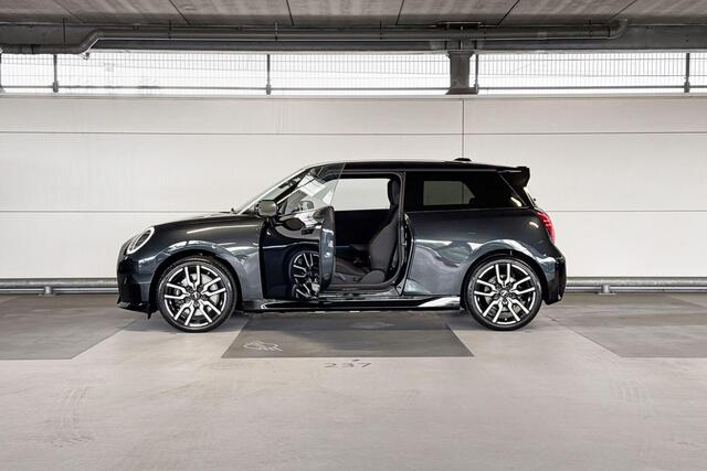 Mini John Cooper Works 3-deurs Cooper E Cooper M 40.7 kWh | 18 Inch JCW Lap Spoke 2-tone