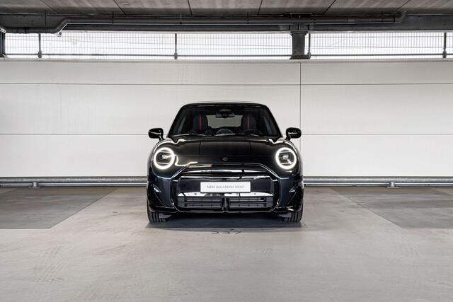 Mini John Cooper Works 3-deurs Cooper E Cooper M 40.7 kWh | 18 Inch JCW Lap Spoke 2-tone