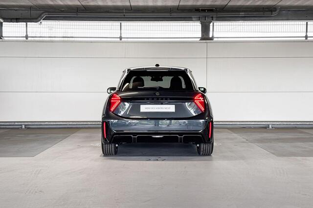 Mini John Cooper Works 3-deurs Cooper E Cooper M 40.7 kWh | 18 Inch JCW Lap Spoke 2-tone