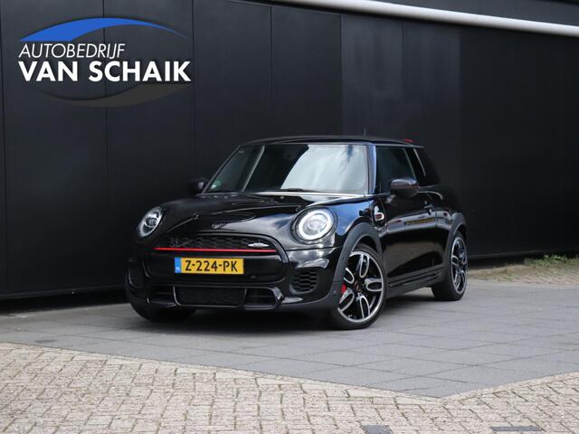 Mini John Cooper Works 3-Deurs 2.0 Chili | PANO-DAK | H&K | CAMERA | HEAD-UP | NAVI | CRUISE | STOELVERW. | APPLE CARPLAY |