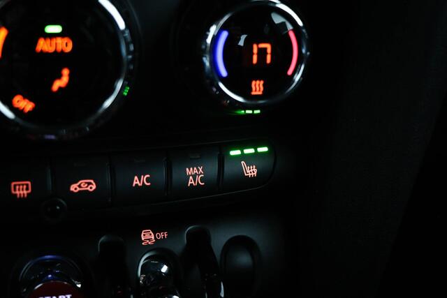 Mini John Cooper Works 3-Deurs 2.0 GP | LIMITED EDITION NR 1559 | COMFORT PACK | DAB | APPLE | DRAADLOZE LADER |