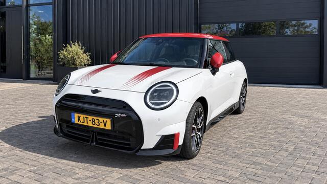 Mini John Cooper Works 3-Deurs JCW 54.2 kWh Two-Tone dak, JCW, 18inch Sportbanden Nieuwstaat – foto 2
