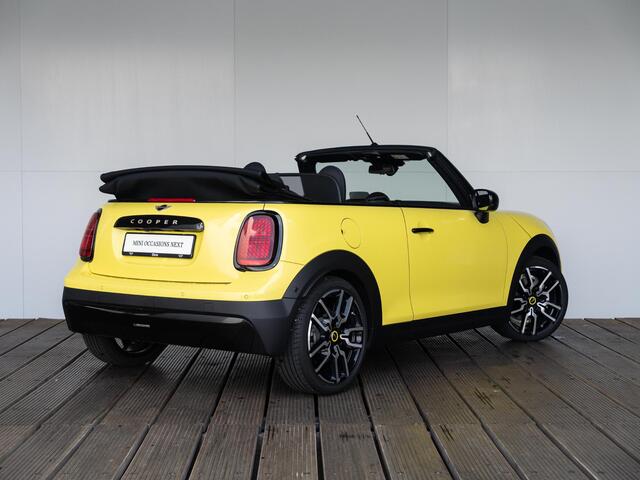 Mini MINI Cabrio C Classic Trim + Package M