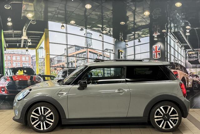 Mini MINI 1.5 CHILI AUT LEDER PANO CARPLAY