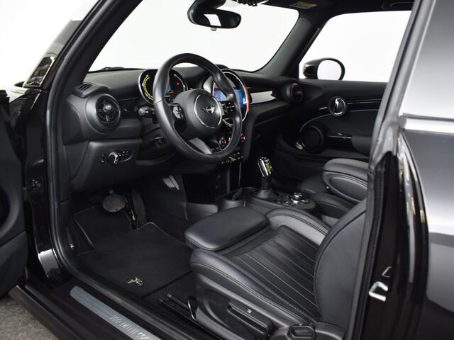 Mini MINI Yours 33 kwh | Leder o Keyless o Camera o Stoelverwarming o LED