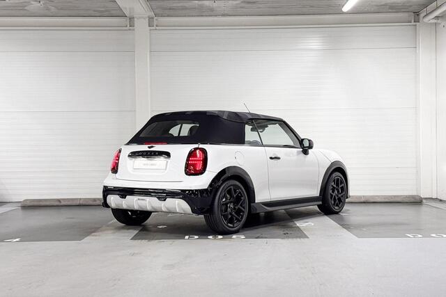 Mini MINI Cabrio C | John Cooper Works Uitvoering | Pakket XL | 17" JCW Sprint Spoke black