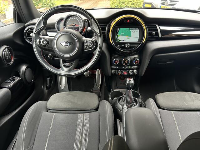 Mini MINI 1.5 Cooper JCW Pack, Navi, Carplay, Sportstoelen, NL-auto