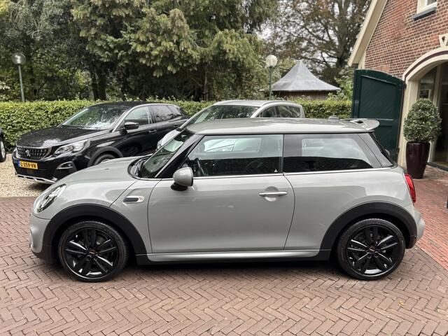 Mini MINI 1.5 Cooper JCW Pack, Navi, Carplay, Sportstoelen, NL-auto