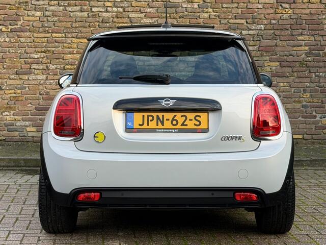 Mini MINI YOURS 33 KWH Panodak Carplay DAB+ Stoelverwarming