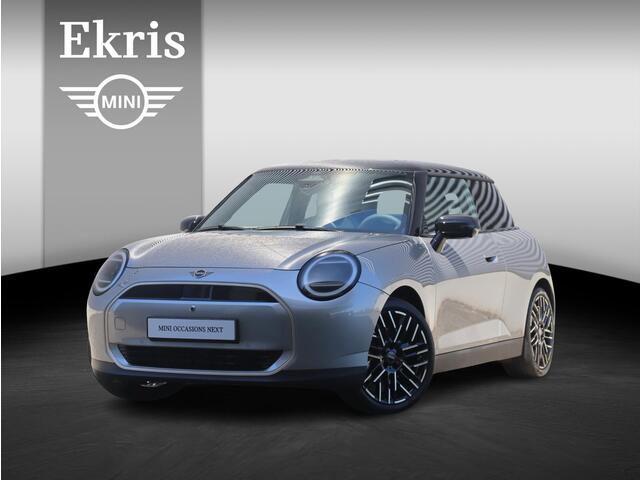Mini MINI 3-deurs E | Favoured Trim + Pakket L + Panodak + Harman Kardon + Comfort Access + Head-Up + Parking Assistant Plus + 18'' LMV